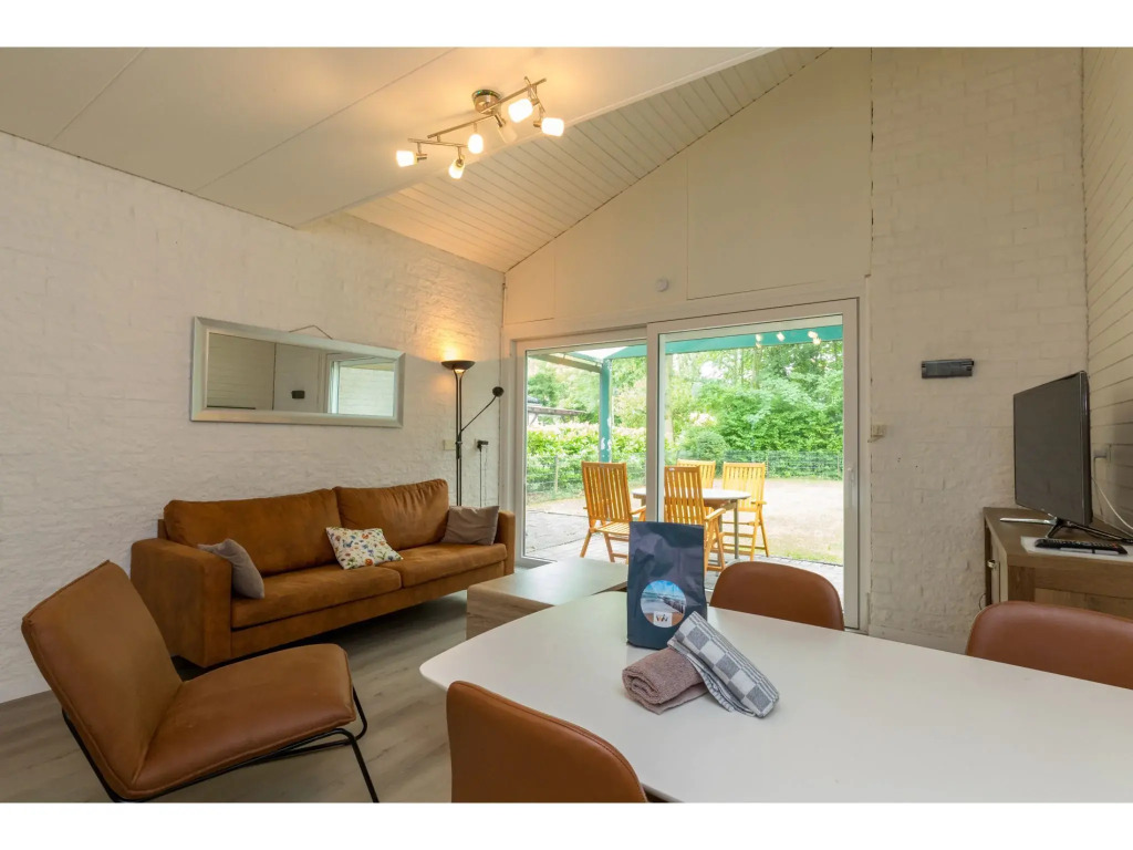 Nice Holiday Home in Quiet Park near Veerse Meer