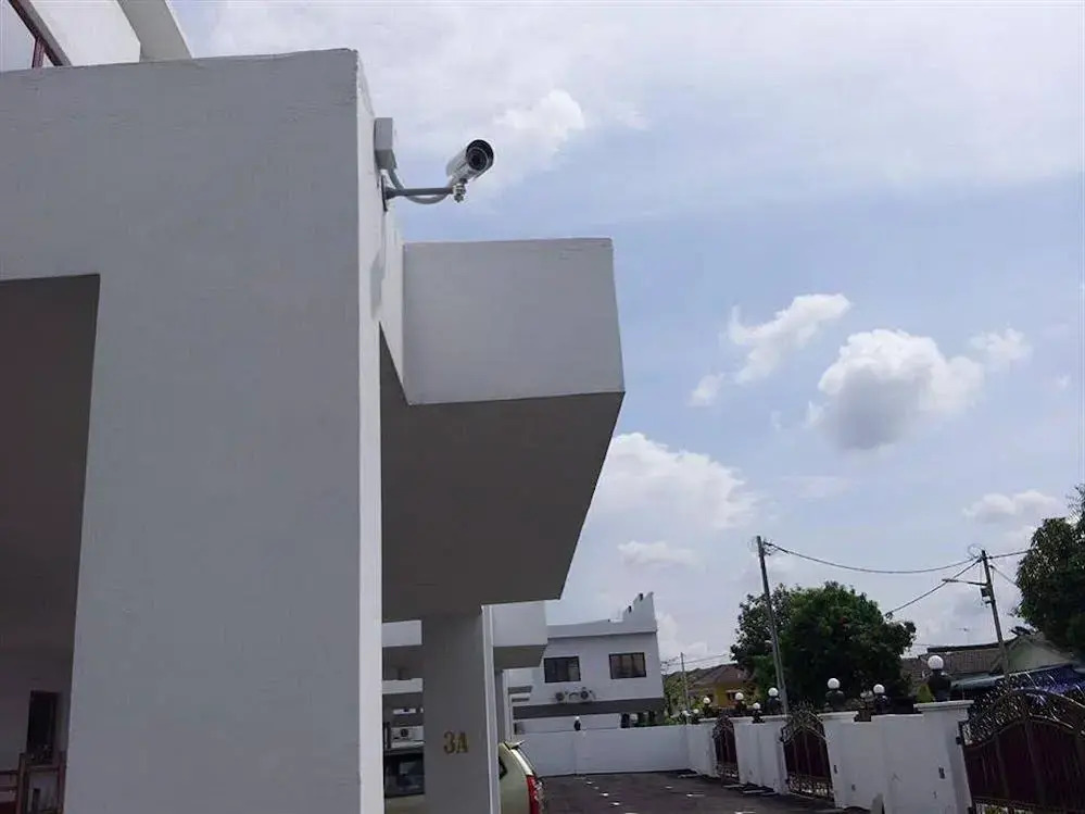 White House Homestay