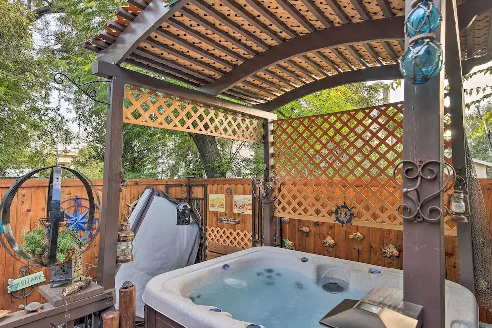 San Antonio Rental w/ Courtyard: Walk to Riverwalk