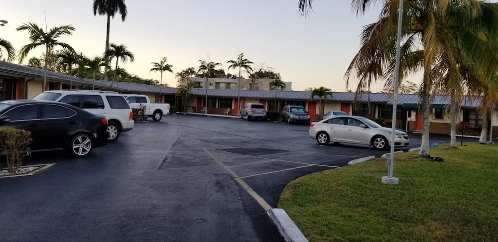 Deluxe Inn Motel - Homestead
