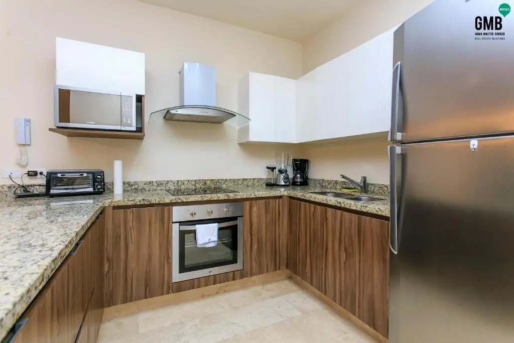 Swim Up Apartment P003