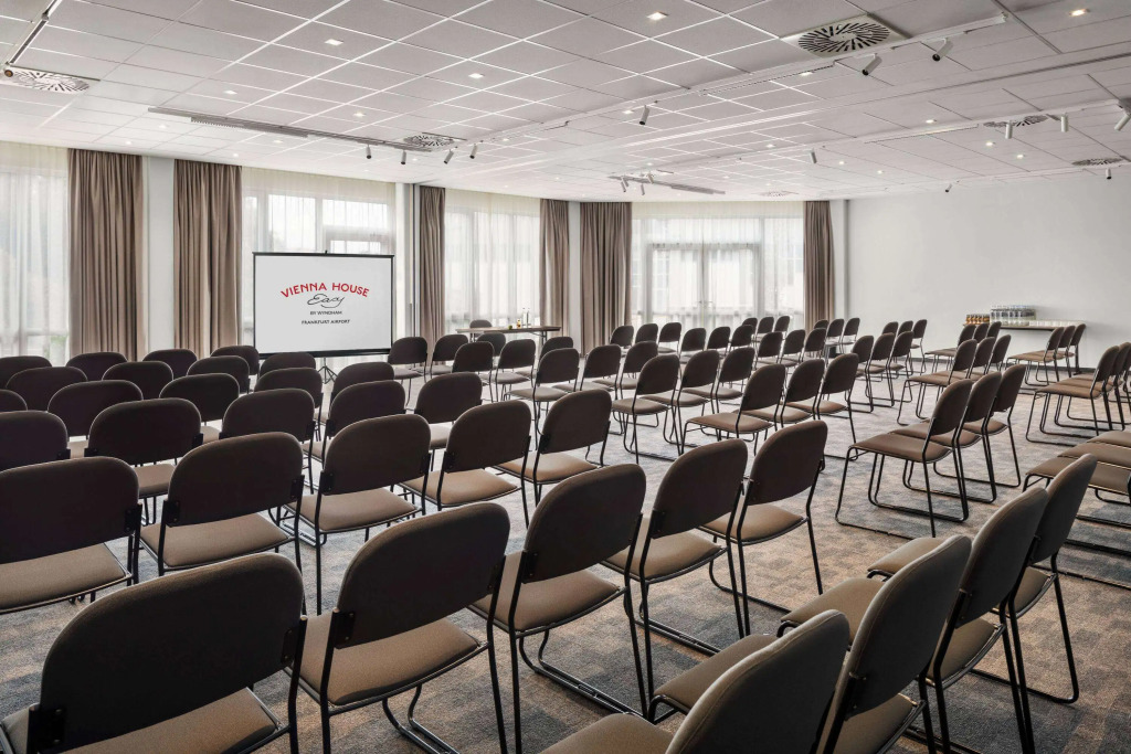 Sunday Hotel Frankfurt Airport Kelsterbach