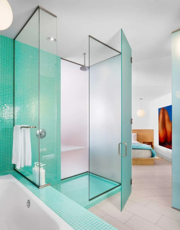 The Above Atx Modern 7 Bedroom Hotel Room