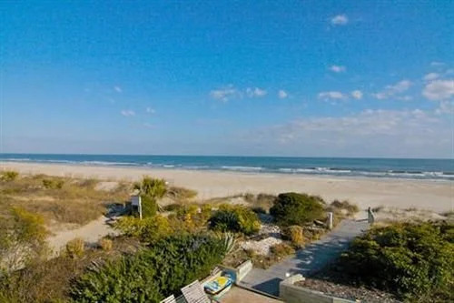 Beachwalk Hotel