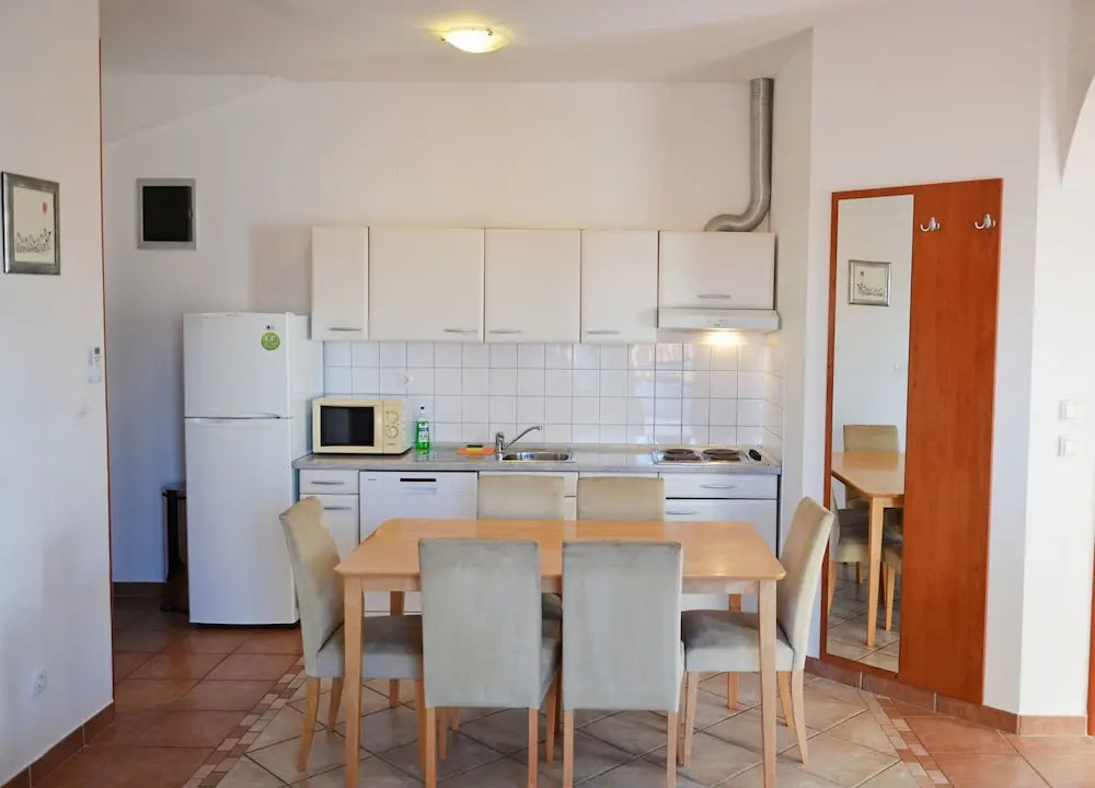 Apartments Pirovcanka