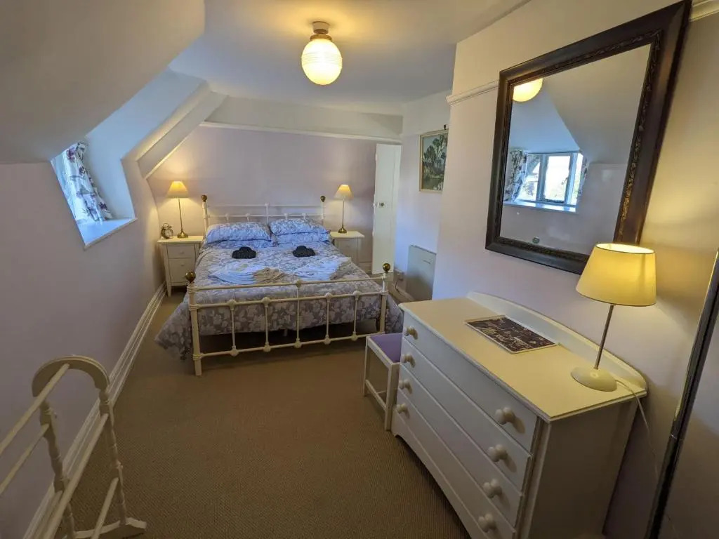 Ye Olde Cottage