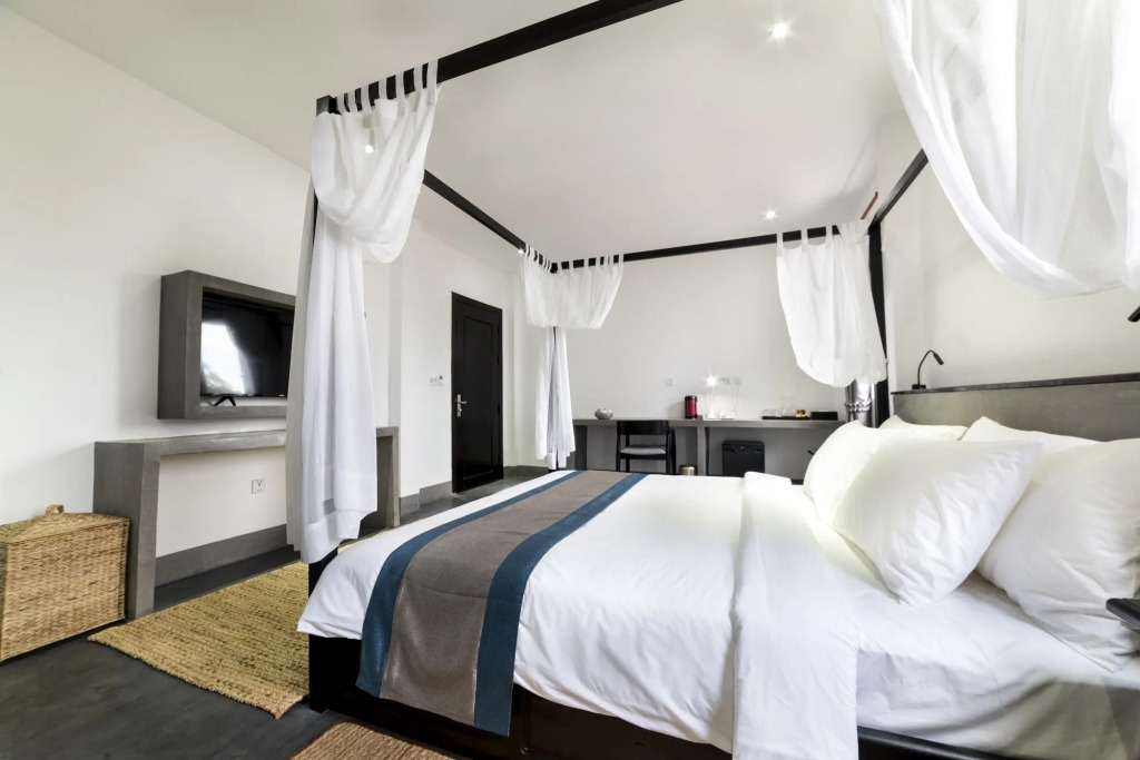 Hotel De L'Homme