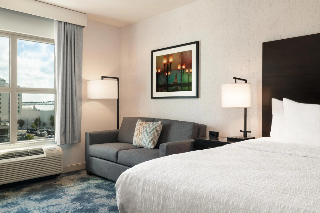 Hampton Inn & Suites Baton Rouge Downtown