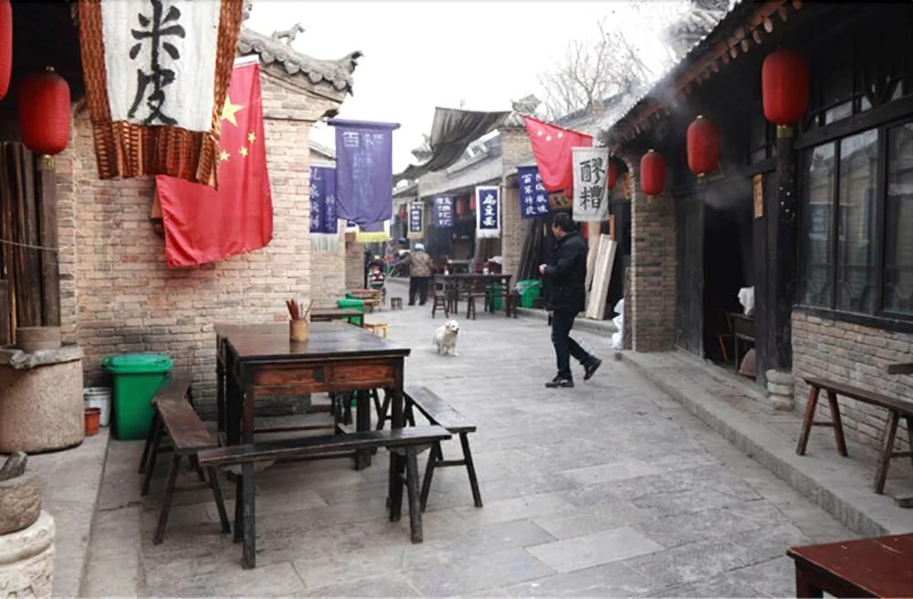 Zuoyouke Theme Hotel