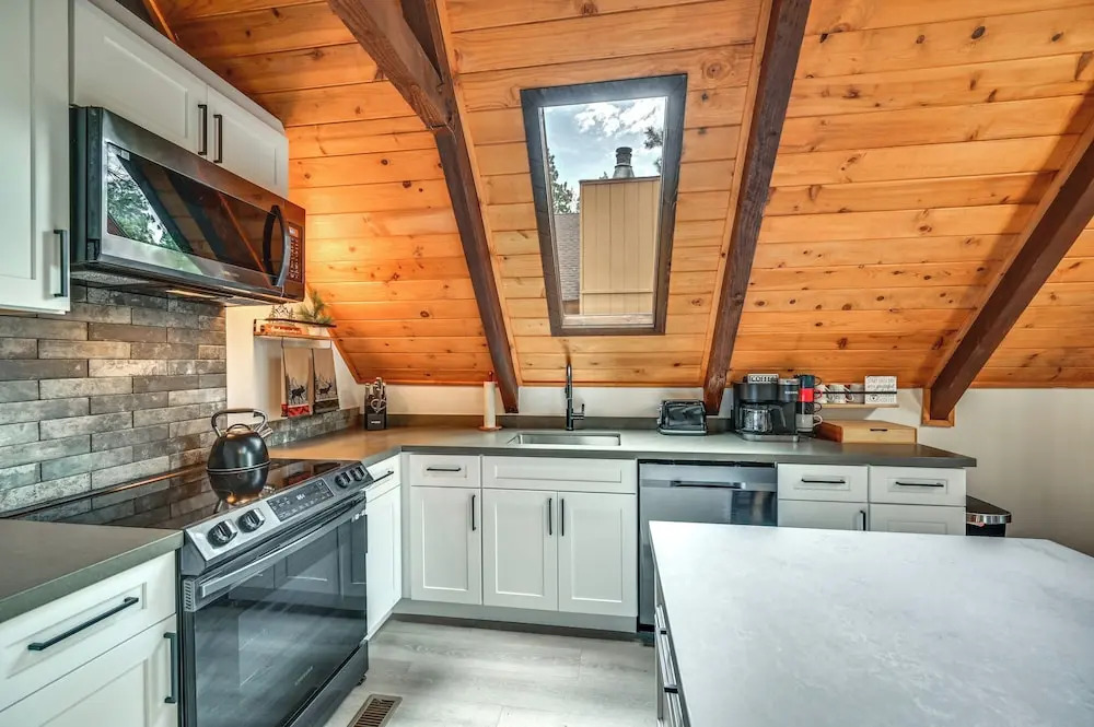 Deck & Grill: A-Frame Cabin in Munds Park