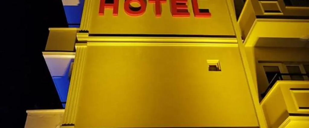 Nicer Hotel