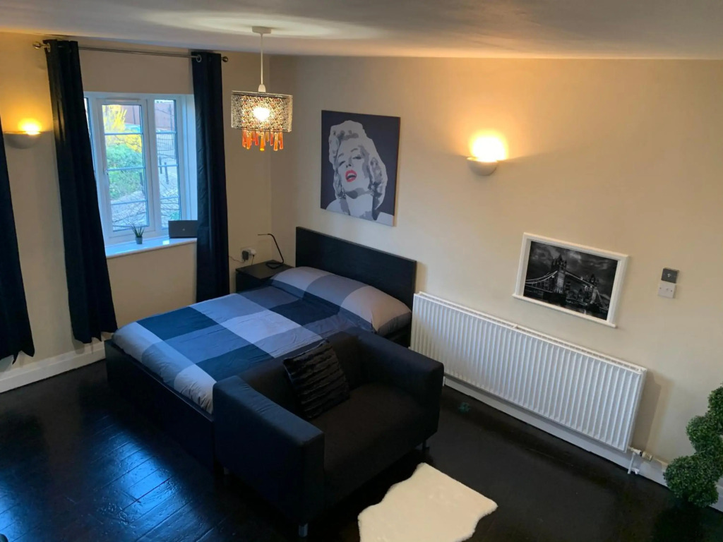 Beddington Park Lodge West