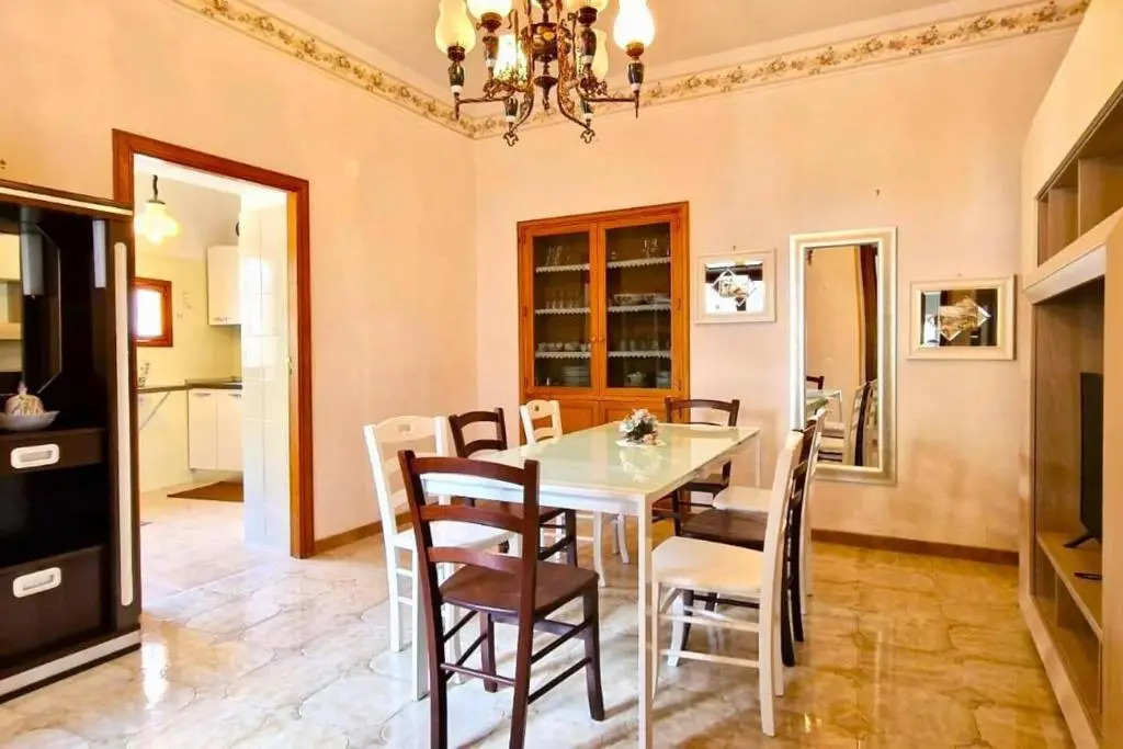 Trekking Lovers Vacation Home With Town View