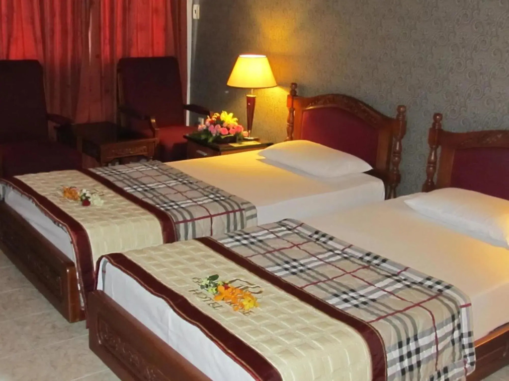 Khách Sạn Trung Mai