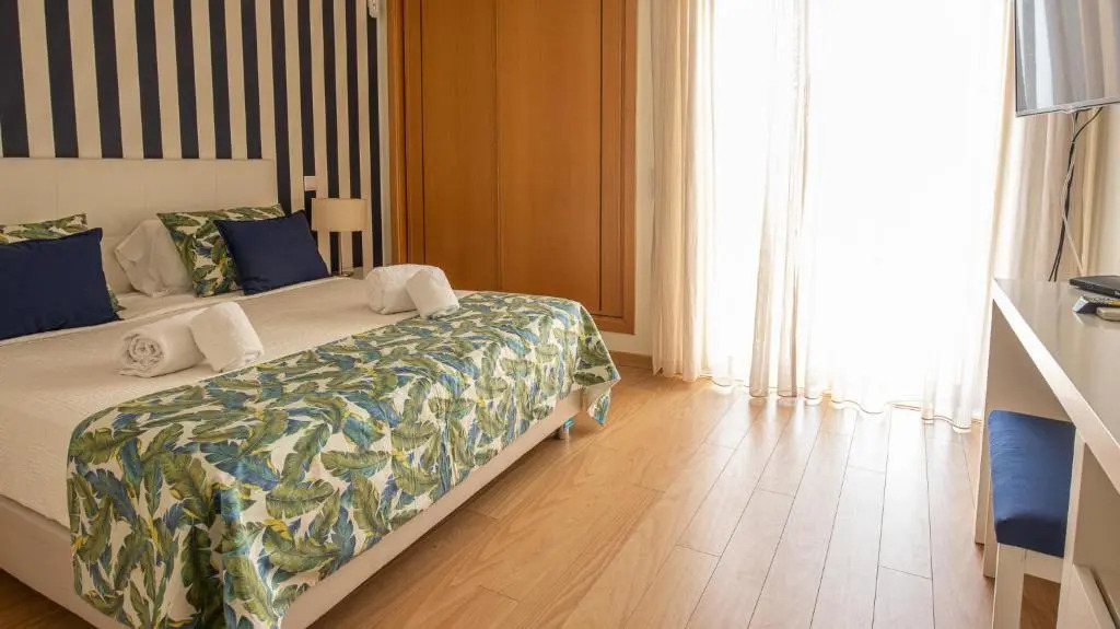 House F São Rafael Beach - Free Wifi & Airco, NETFLIX ready - 300m from the beach