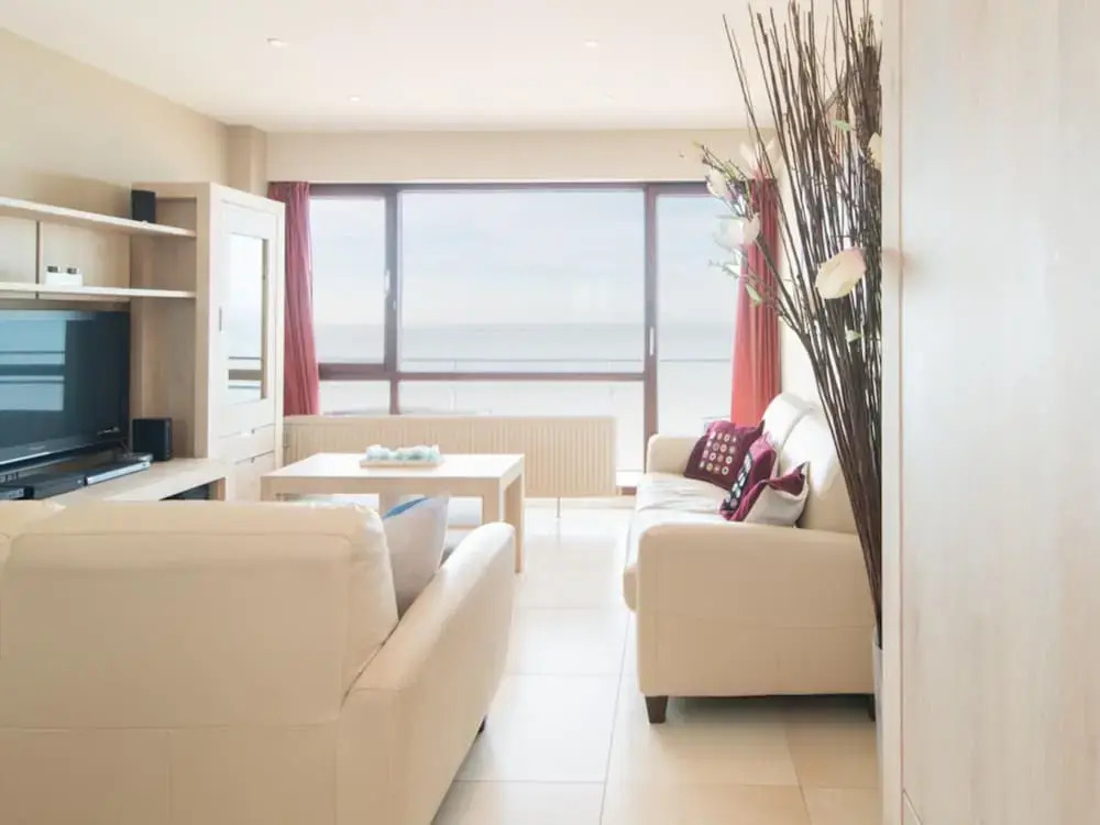 Posh Apartment With Racecourse View