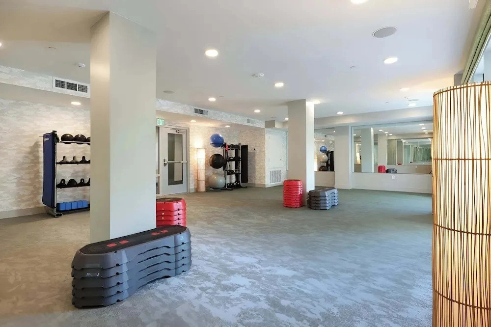Chic Disneyland Retreat Pool Gym Fast Wifi
