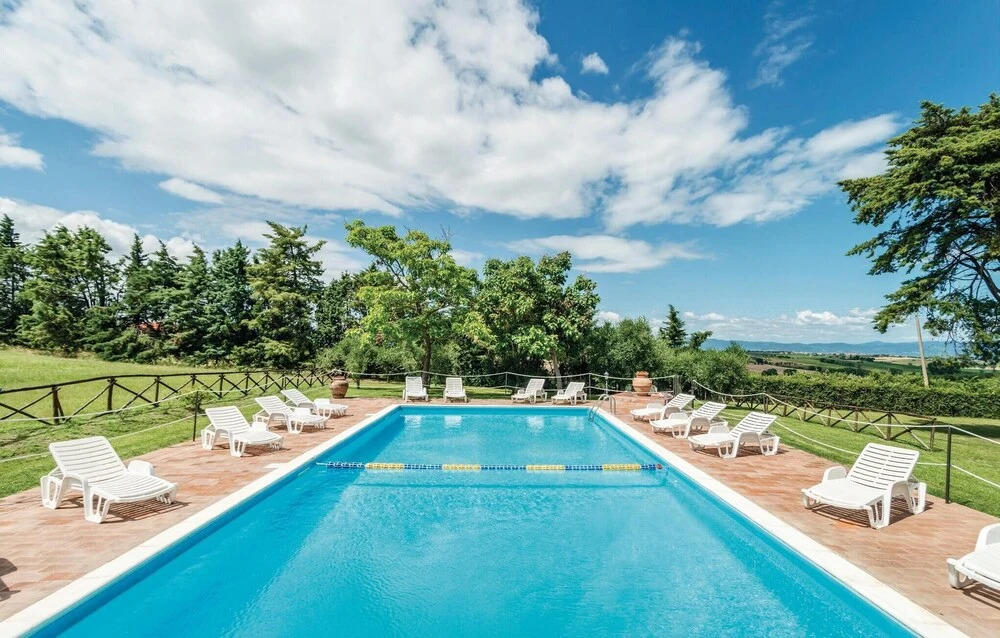 Beautiful Apartment in Castiglione D.lago PG With Wifi and Outdoor Swimming Pool