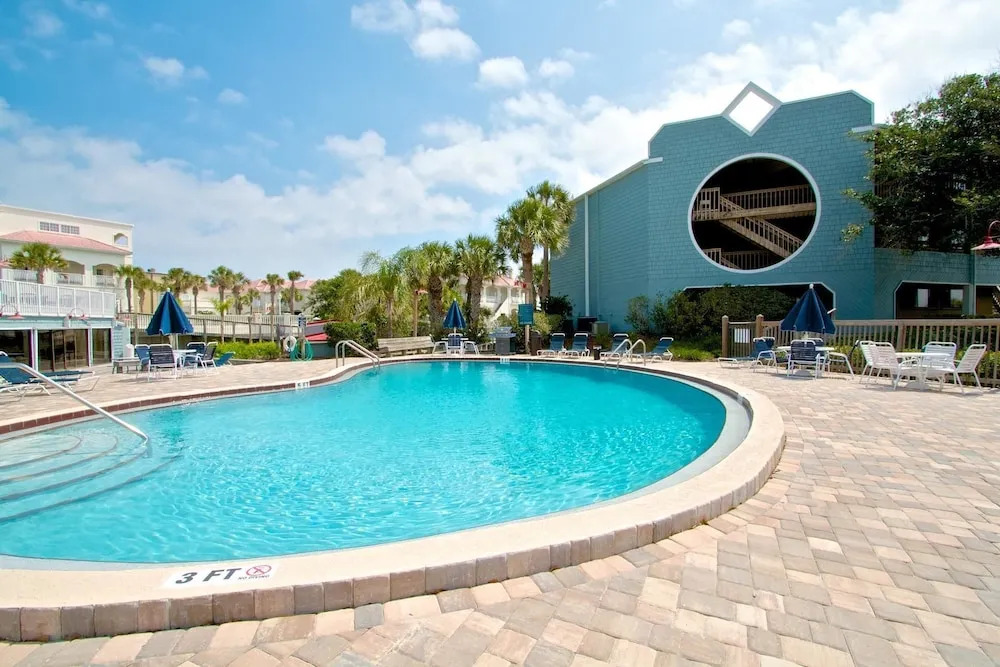 Hibiscus C102 [2/2] Free Activities! & Oceanview Wifi 3 Pools