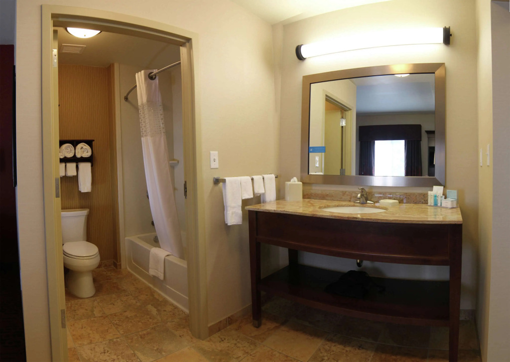 Hampton Inn & Suites Grand Forks
