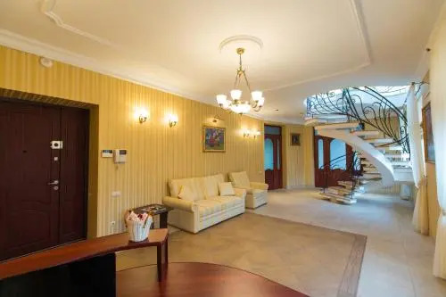 10 Rooms