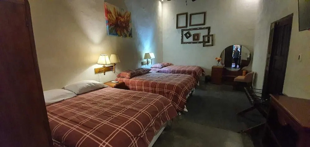 Hostal Doña Carlota Hotel