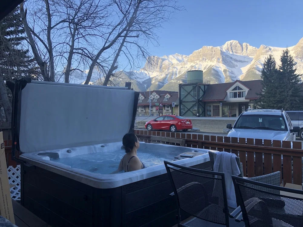 Mountain View Escape with Private Hot Tub & Patio