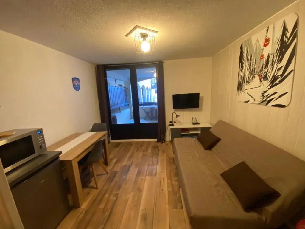 Poutran 2, studio 4 personnes au pied des pistes avec grande terrasse