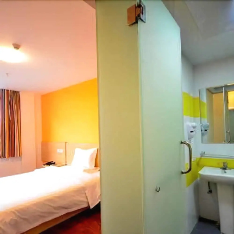 7 Days Inn