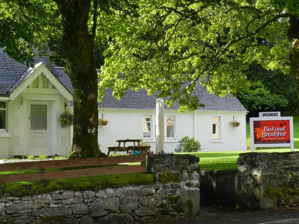 Bonnie Lodge by Broadford Hotel