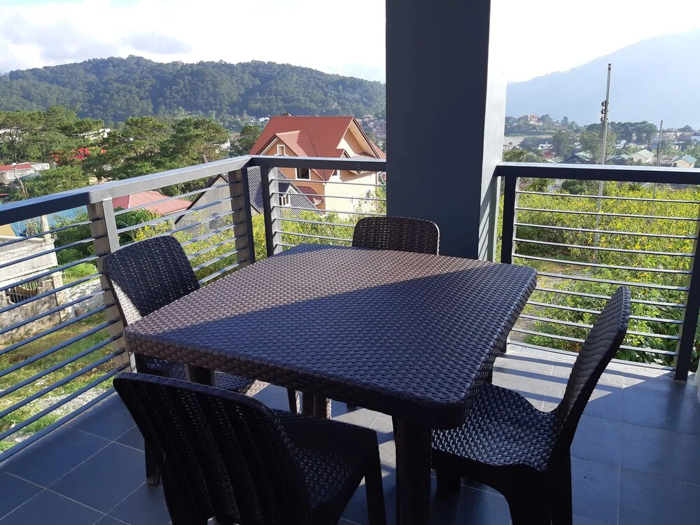 Restful 3BR Hillside Duplex House