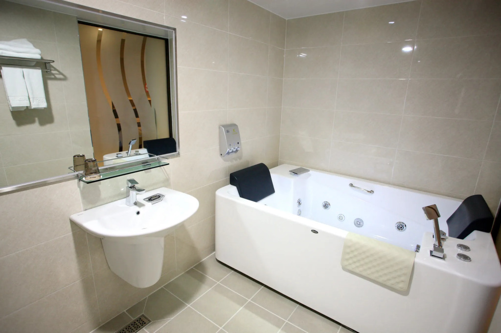 K Tourist Hotel