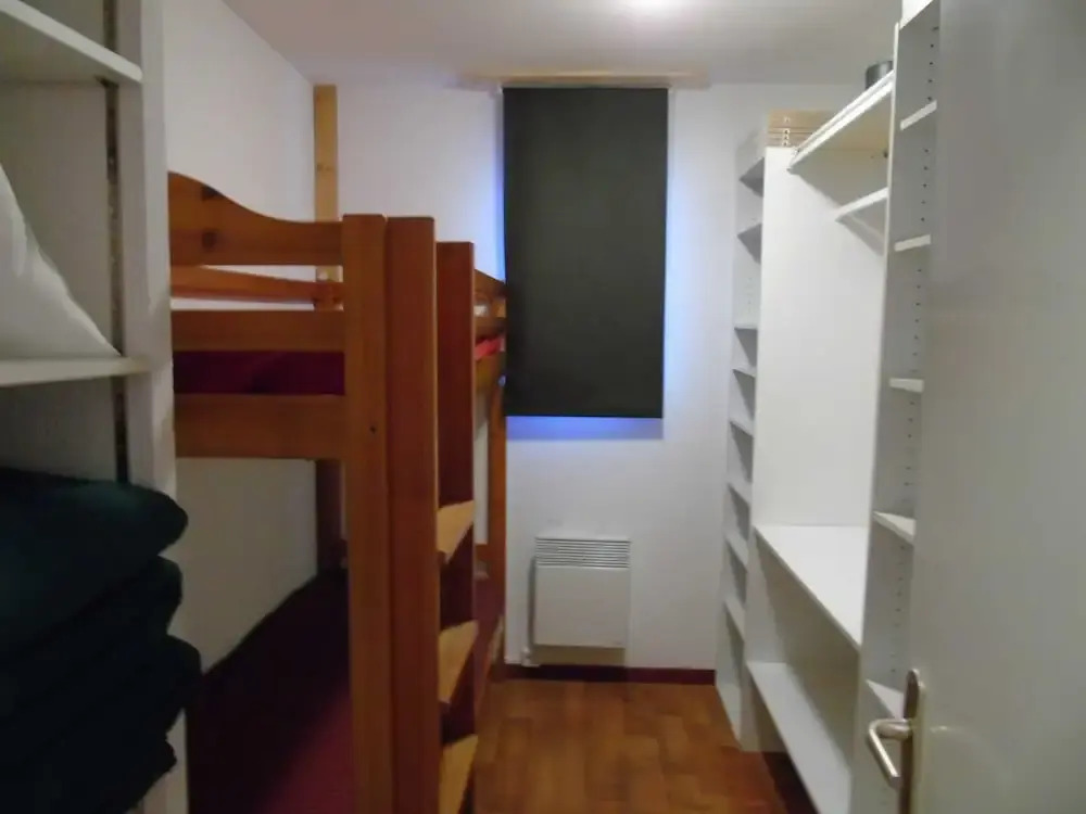 Lou Services Apartment CB25 LSI 001