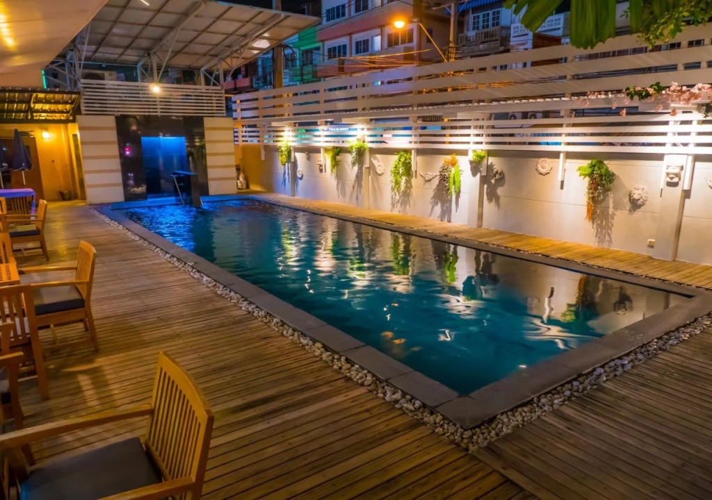 Atrium Boutique Hotel