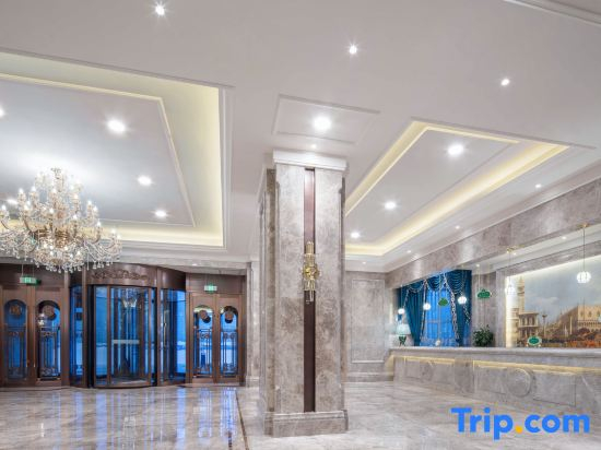 Vienna International Hotel (Urumqi Wanda High-speed Railway Station)