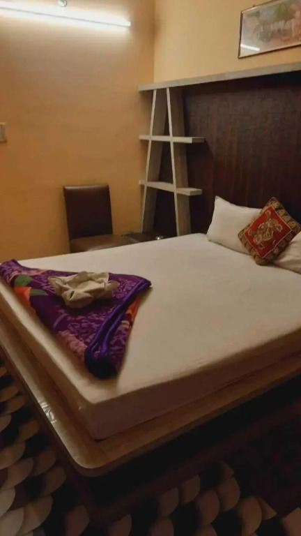 Hotel Raj
