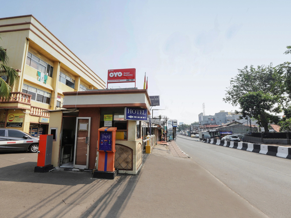 OYO 919 Hotel Kalisma Syariah Near RS Pelni