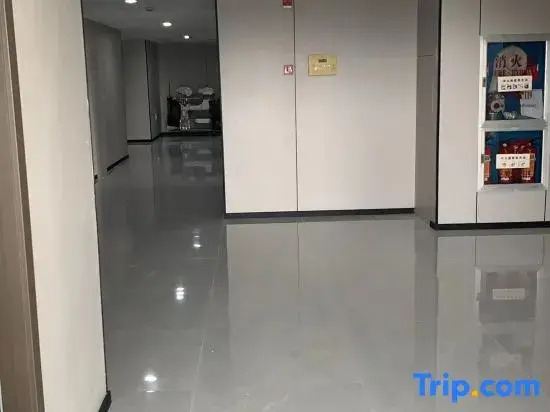 Yixing Hotel