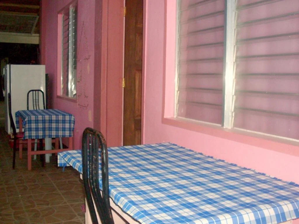 Alona Chrisah Apartelle