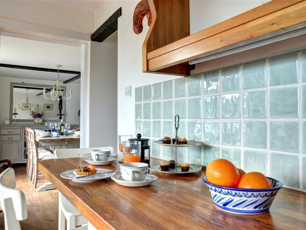 Stunning Holiday Home in Robertsbridge with Private Garden