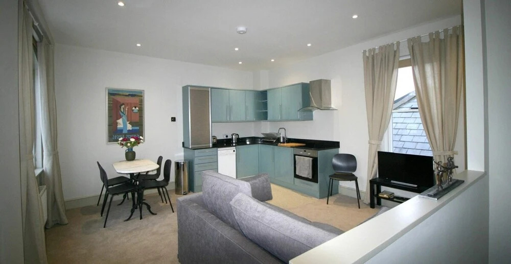 Stylish Light-filled 1 Bedroom Flat In Hammersmith