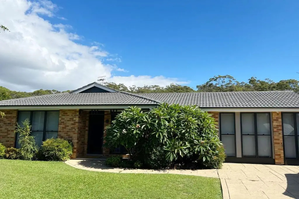 Wirragulla, 10 Marty Avenue - Stylish Modern House with ducted air con & WIFI
