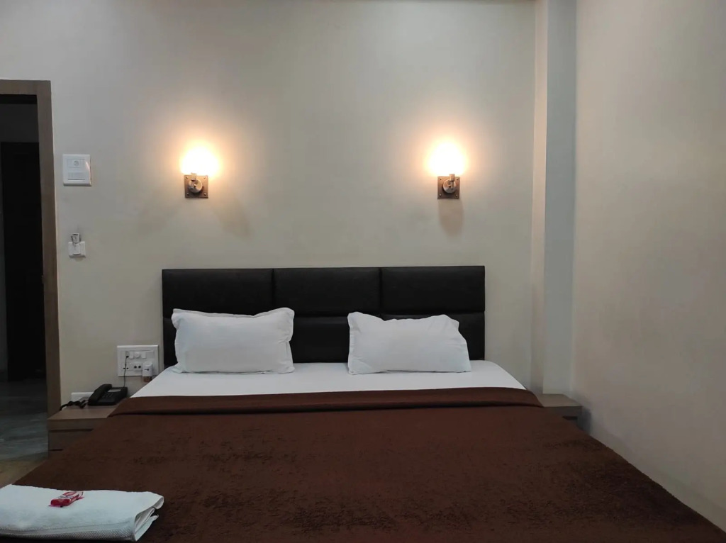 Hotel Holiday Palace