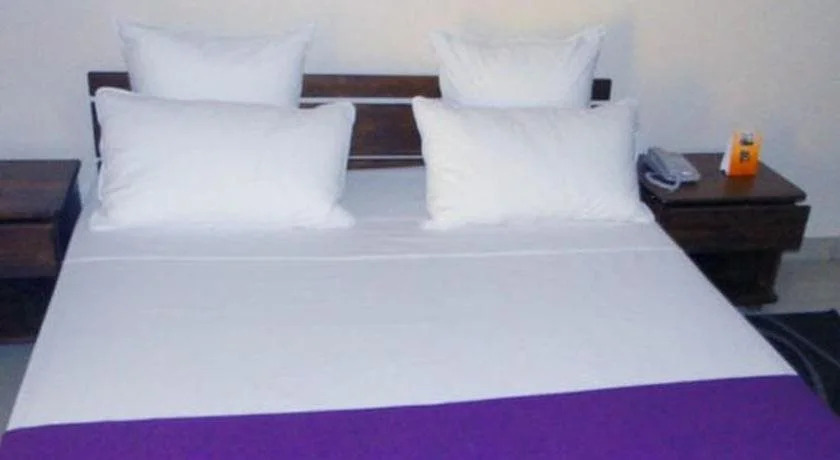 HOTEL H1