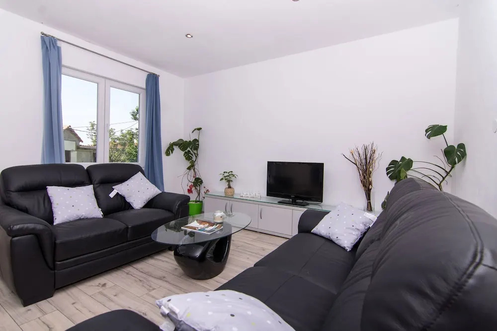 Apartmani Dolores