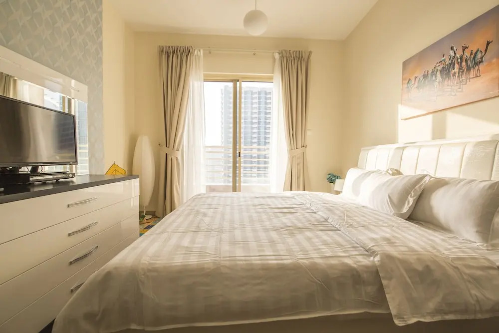 Deluxe Apartment with Lake View