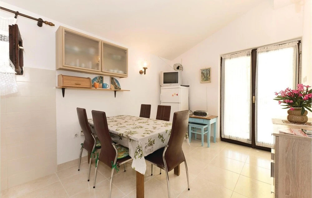 Awesome Home in Jadrija With Wifi and 2 Bedrooms
