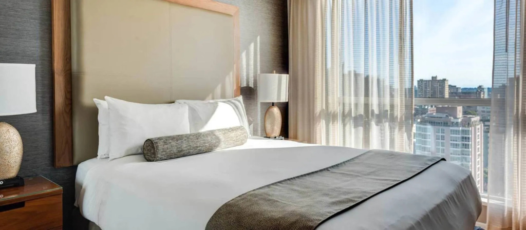 Carmana Hotel & Suites