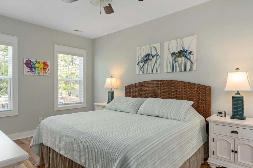 A Sloths Retreat by Oak Island Accommodations