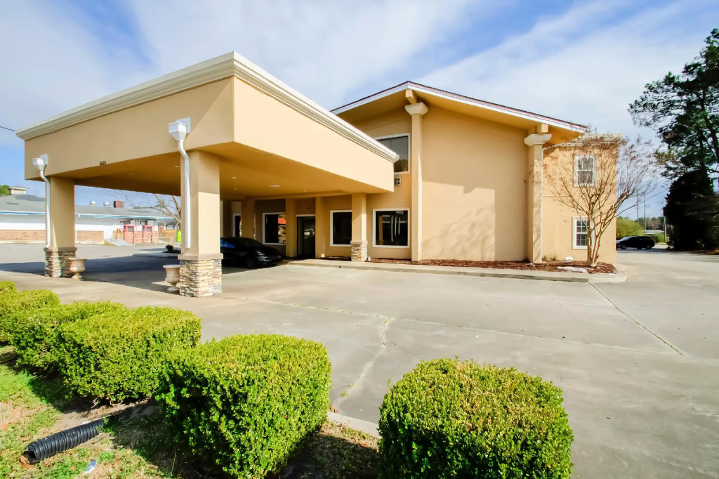 Cypress Inn & Suites Washington by OYO